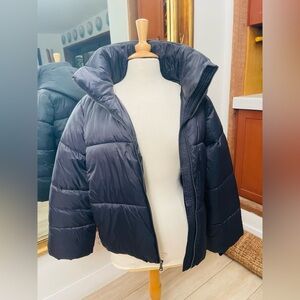 Banana Republic Women’s Medium Navy Puffer Jacket NWT